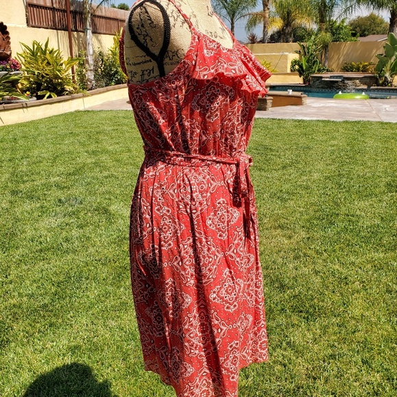 Dress - Picture 3 of 5